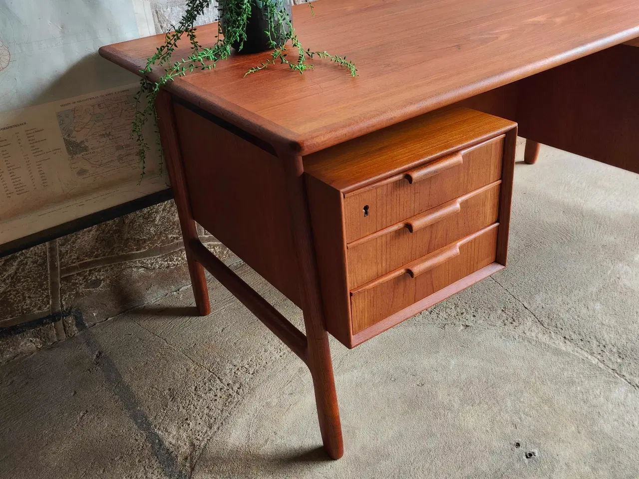 Billede 5 - Omann Jun teak skrivebord – Model 75