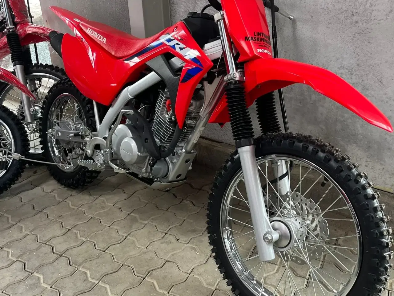 Billede 3 - Honda CRF 125 F DEMO. Rigtig crosser med gear og kobling. Super Fed