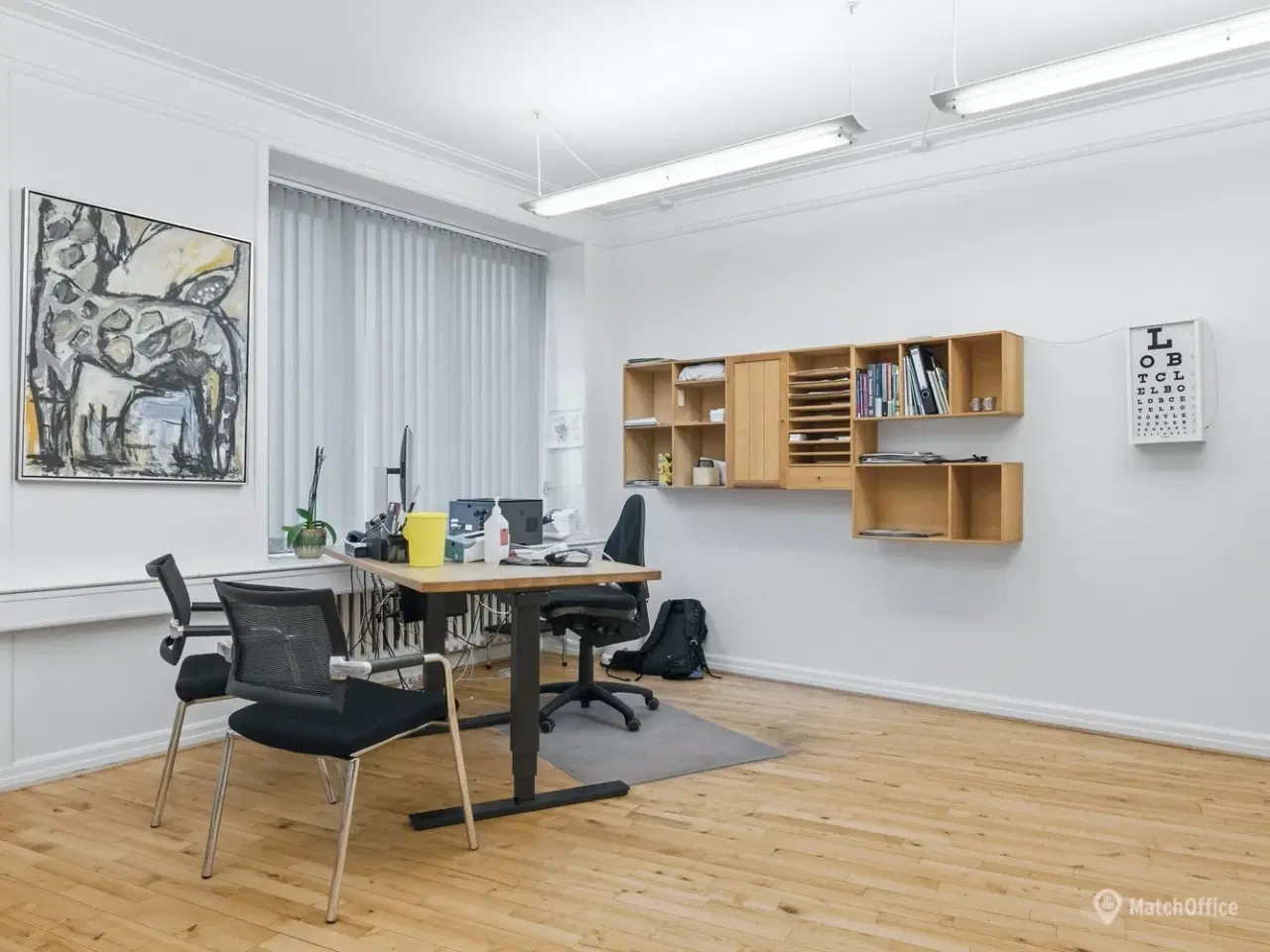 Billede 13 - Lyse kliniklokaler med central placering