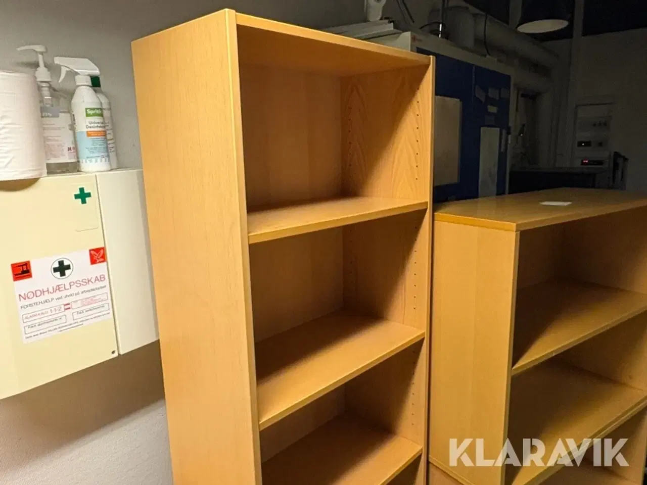 Billede 11 - Samlet lot med kontormøbler