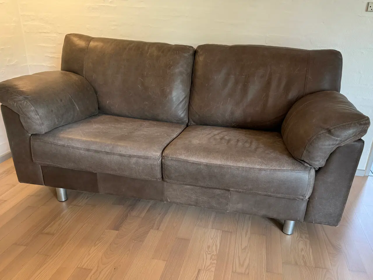 Billede 2 - Brun lædersofa 