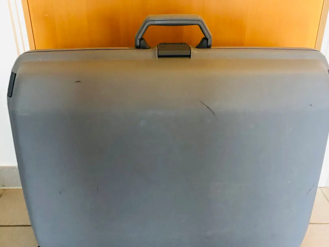 Billede 2 - Kuffert grå 