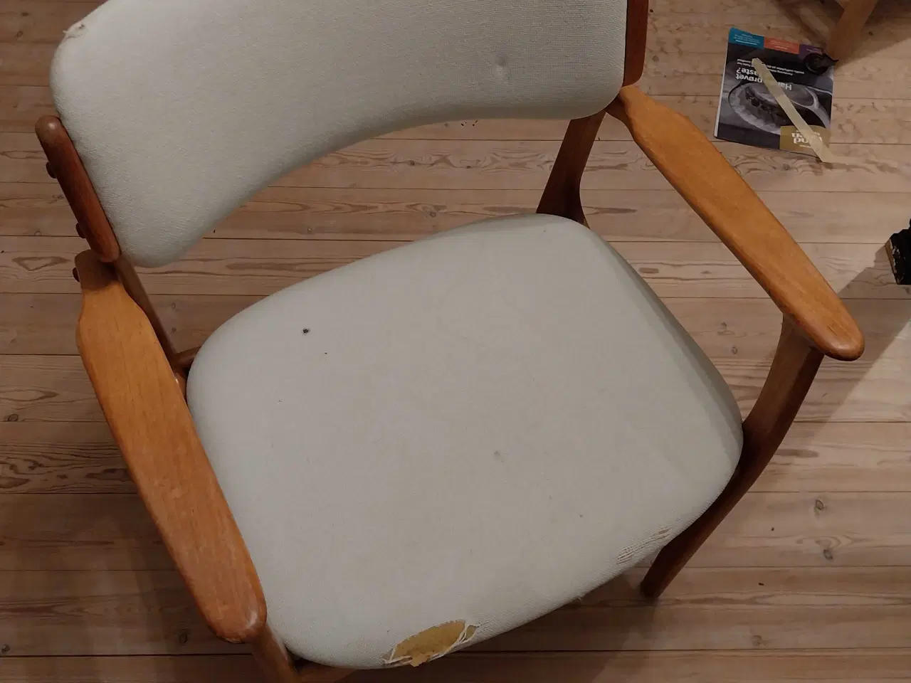 Billede 1 - Erik Buch stol i eg.