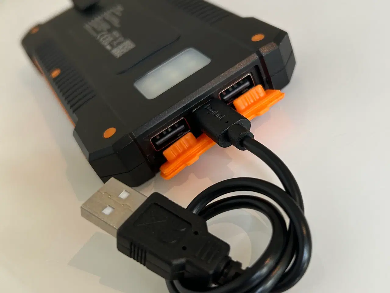 Billede 2 - Powerbank med solceller og lys