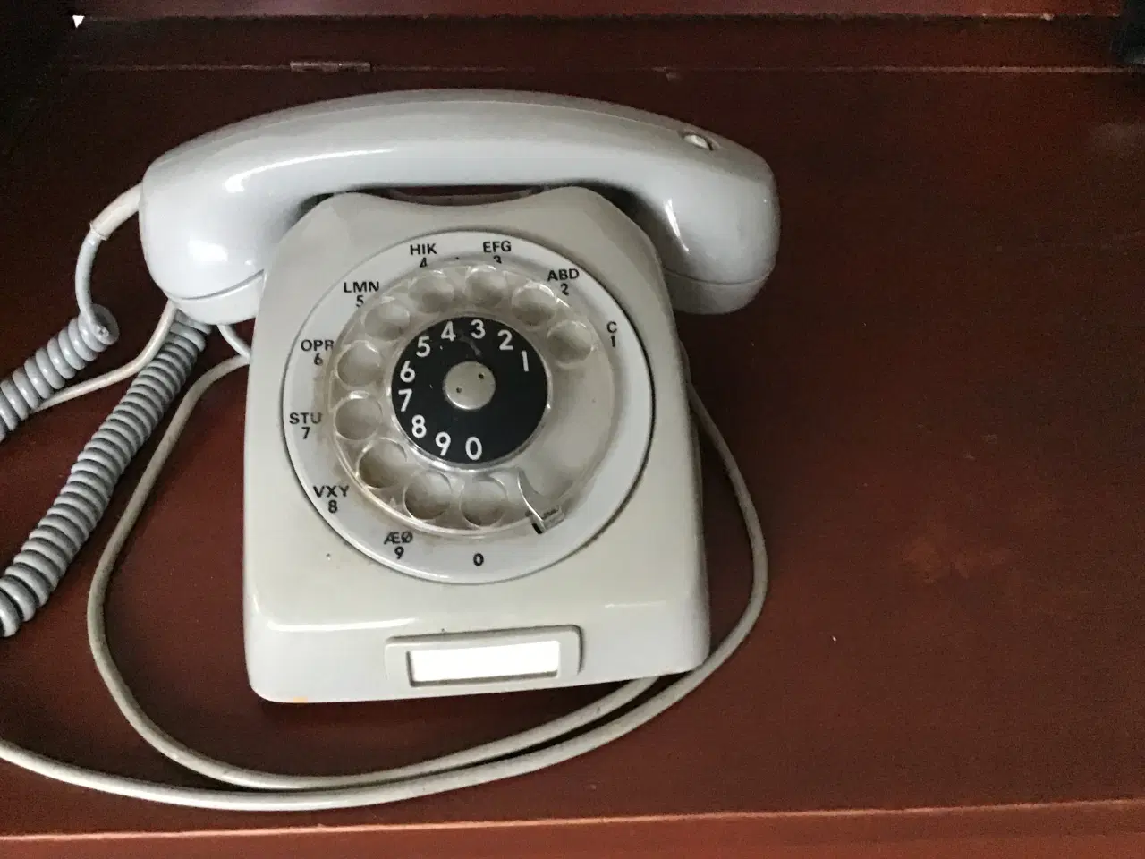 Billede 2 - Gammel telefon med drejeskive