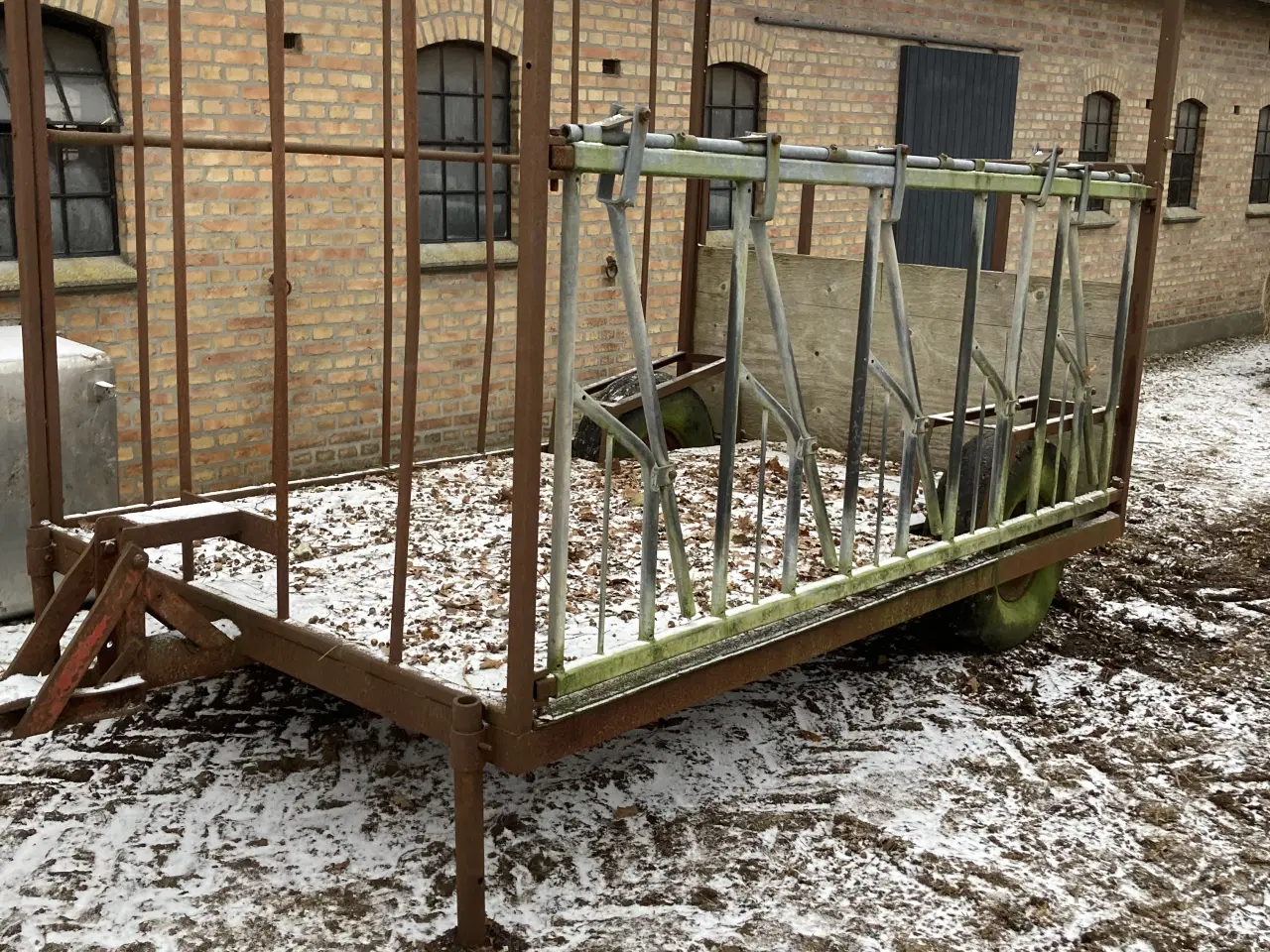 Billede 2 - Foderhæk med fanggitter