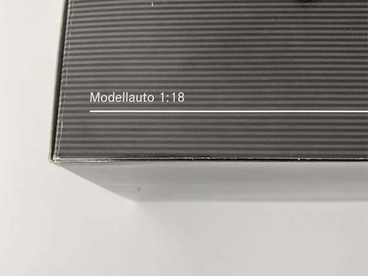 Billede 3 - Mercedes SLK (R171) 1:18 modelbil