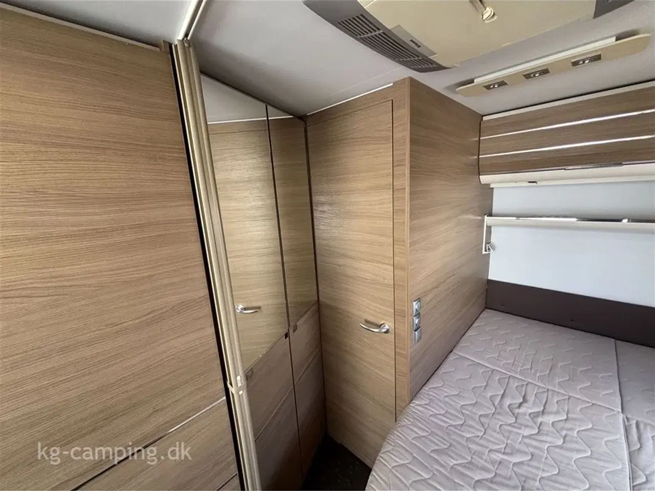 Billede 8 - 2016 - Adria Adora 522 UP ALDE   Centralvarme, Mover, Aircon og Isabella Sun Shine Plus.