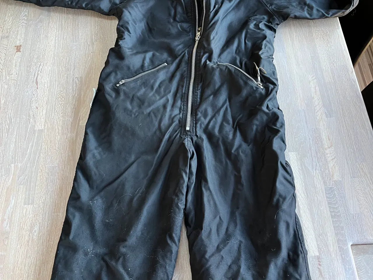 Billede 1 - Flyverdragt størrelse 122 