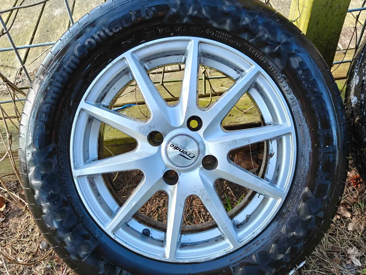 Billede 2 - Alufælge med dæk