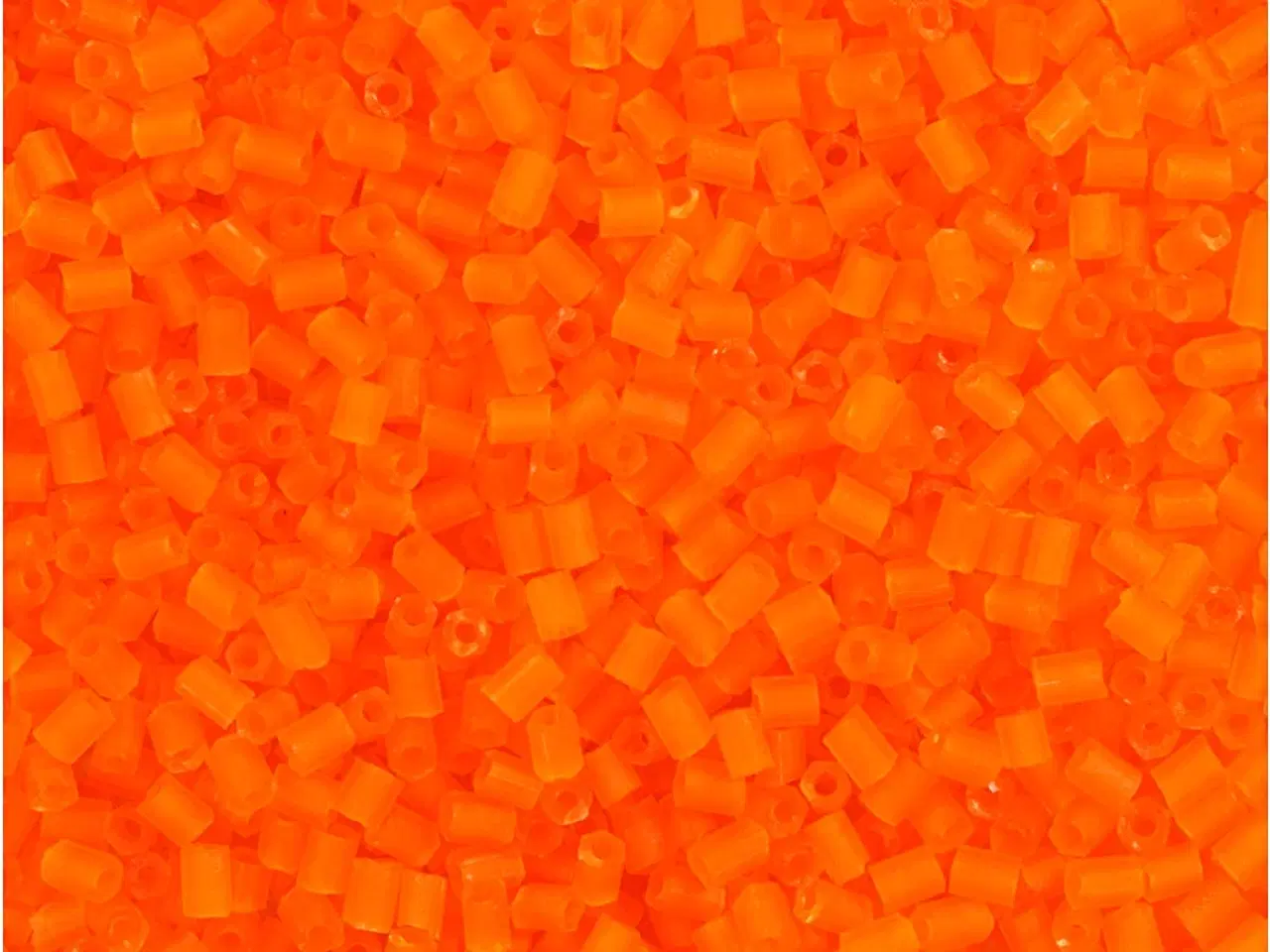 Billede 1 - Rocaiperler 2-cut, diam. 1,7 mm, str. 15/0, hulstr. 0,5 mm, transparent orange, 25g/ 1 pk.