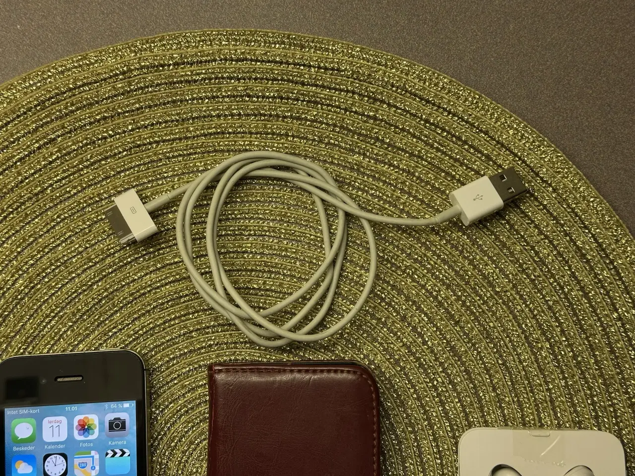 Billede 7 - Velholdt og velfungerende      iPhone 4S