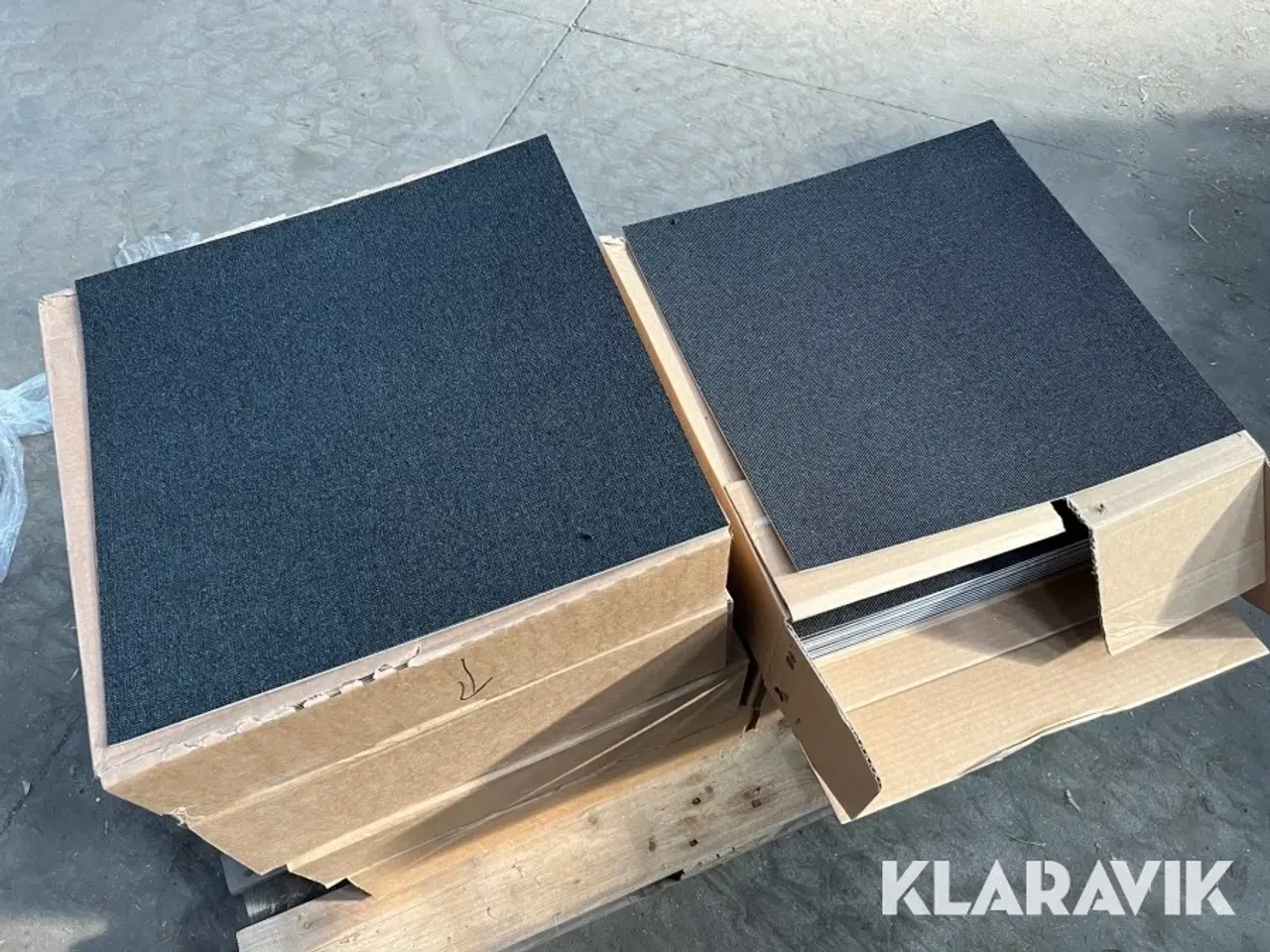 Billede 2 - Tæppefliser Ege Deep Black 33,9 kvadratmeter