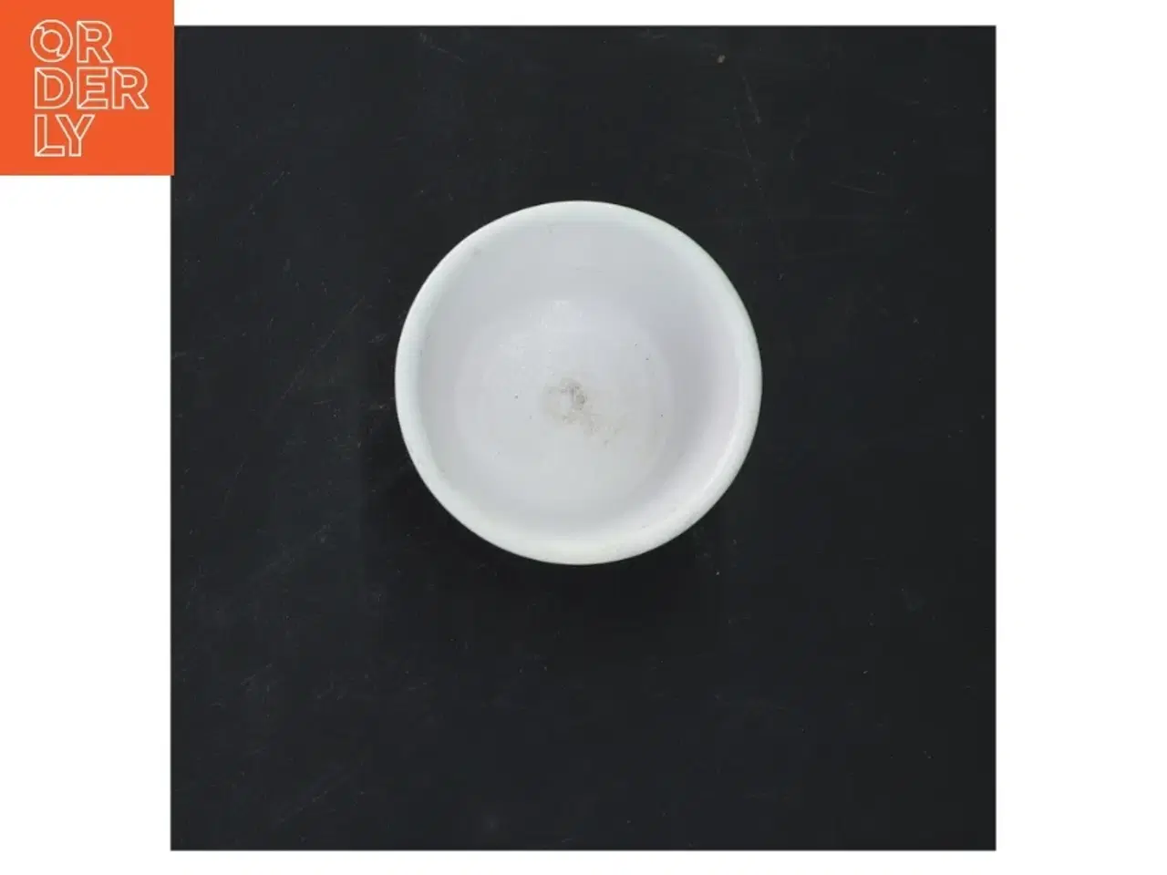 Billede 2 - Lille hvid vase (str. 6x7 cm)