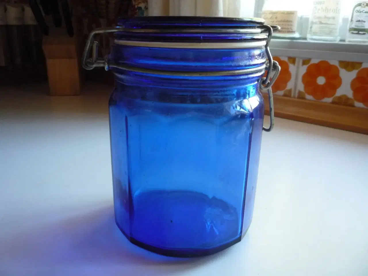 Billede 2 - Stort opbevaringsglas i blåt glas