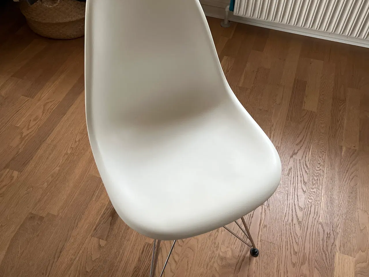 Billede 1 - Eames Chair DSR hvid