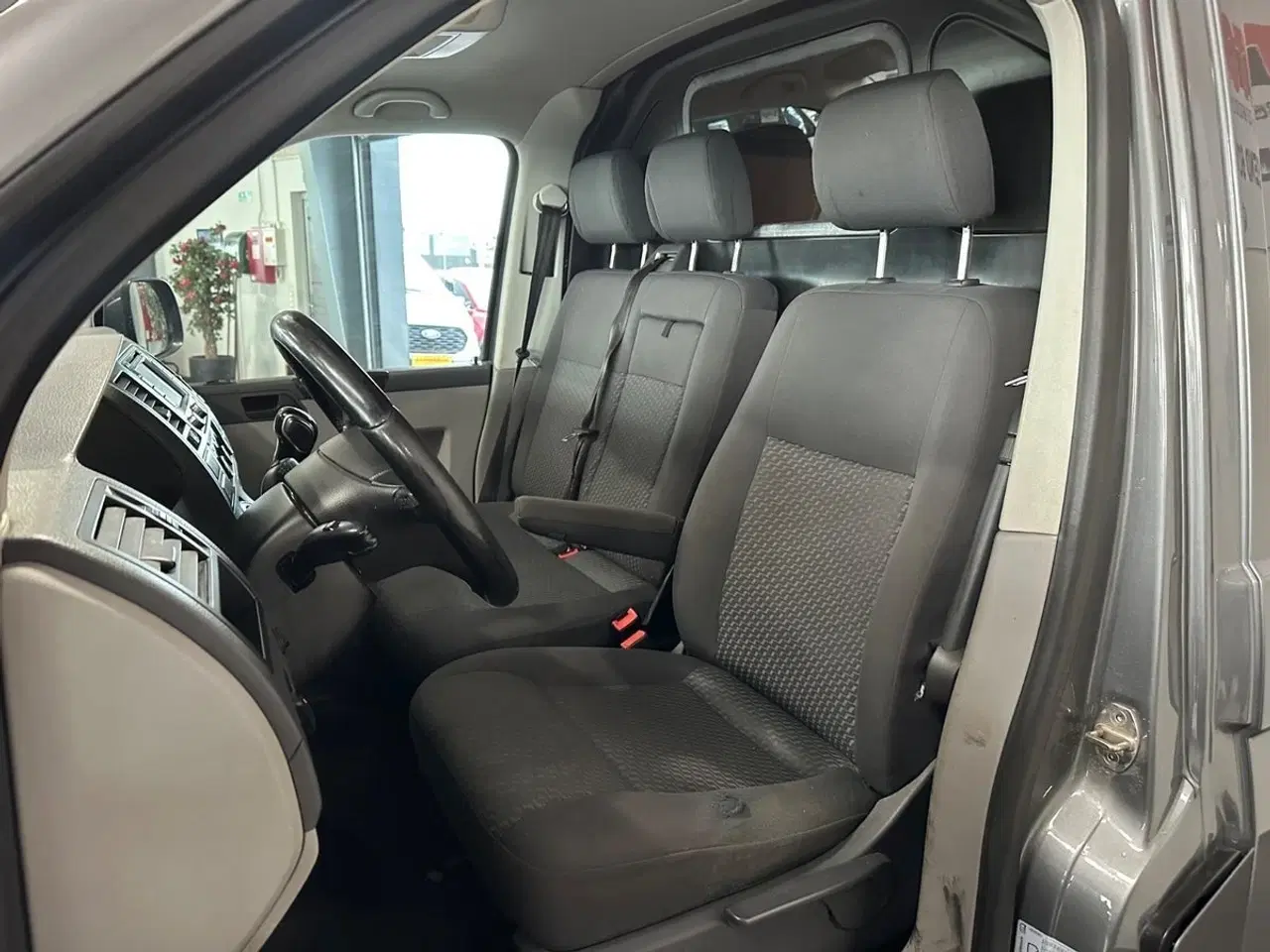 Billede 5 - VW Transporter 2,0 TDi 180 Kassevogn DSG 4Motion kort