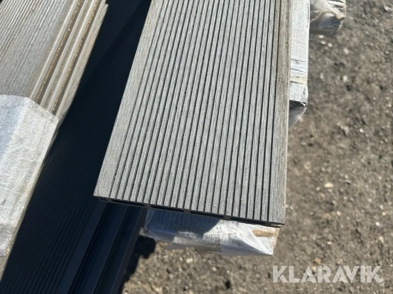 Billede 2 - Terrassebrædder komposit grå cirka 160 styk 2 sortering
