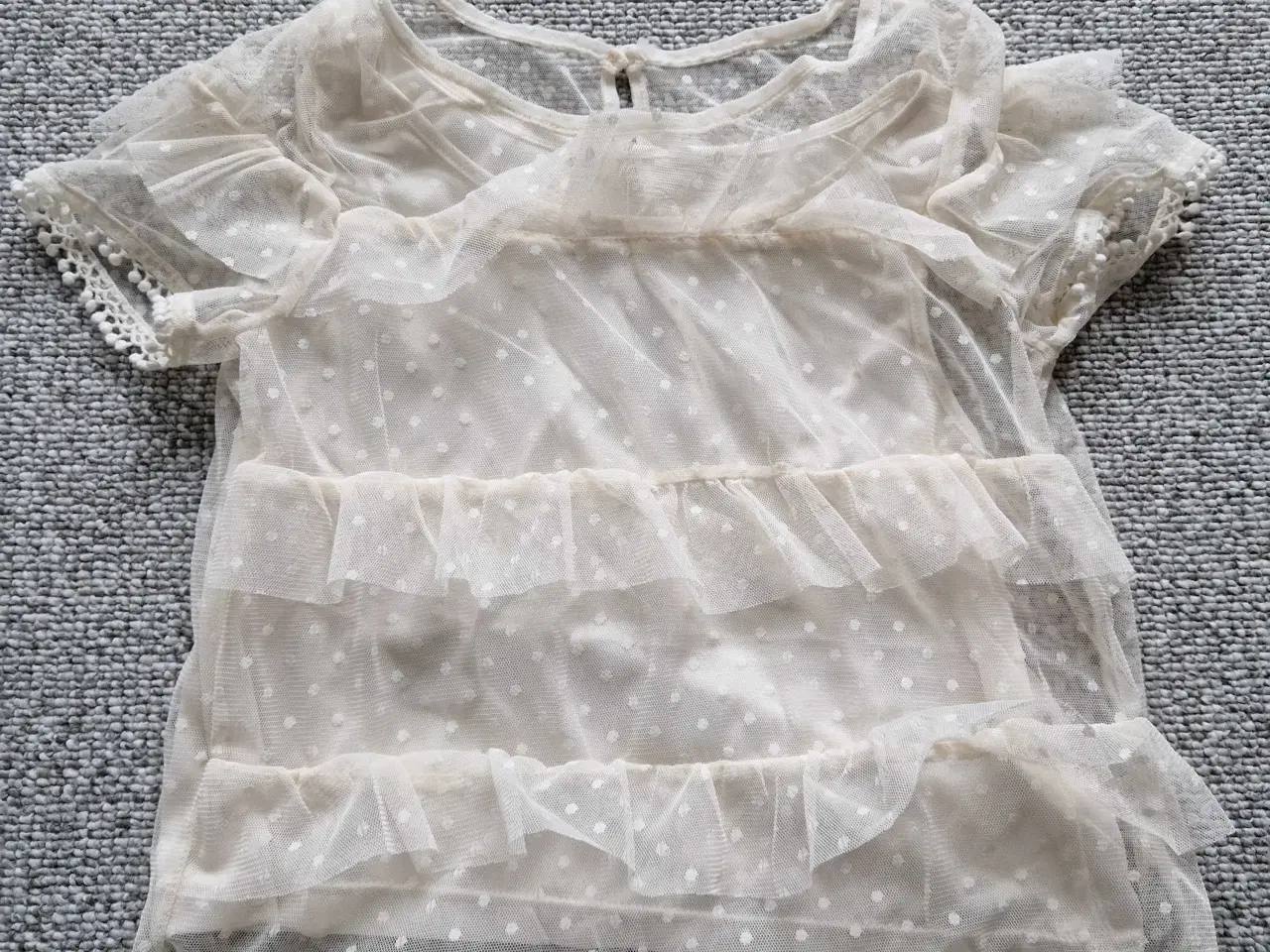 Billede 1 - Bluse str 134