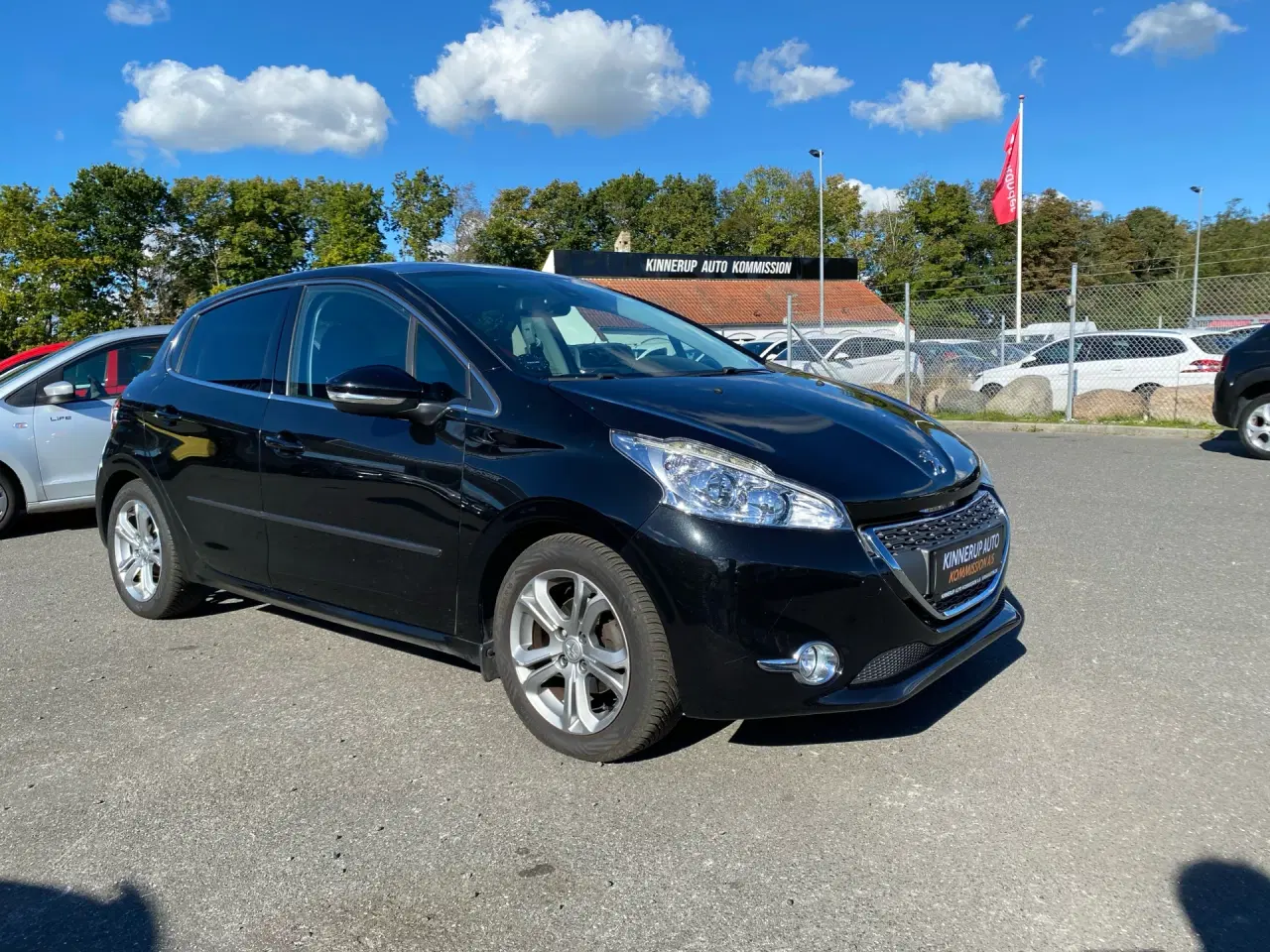 Billede 2 - Peugeot 208 1,2 VTi Allure Sky 82HK 5d
