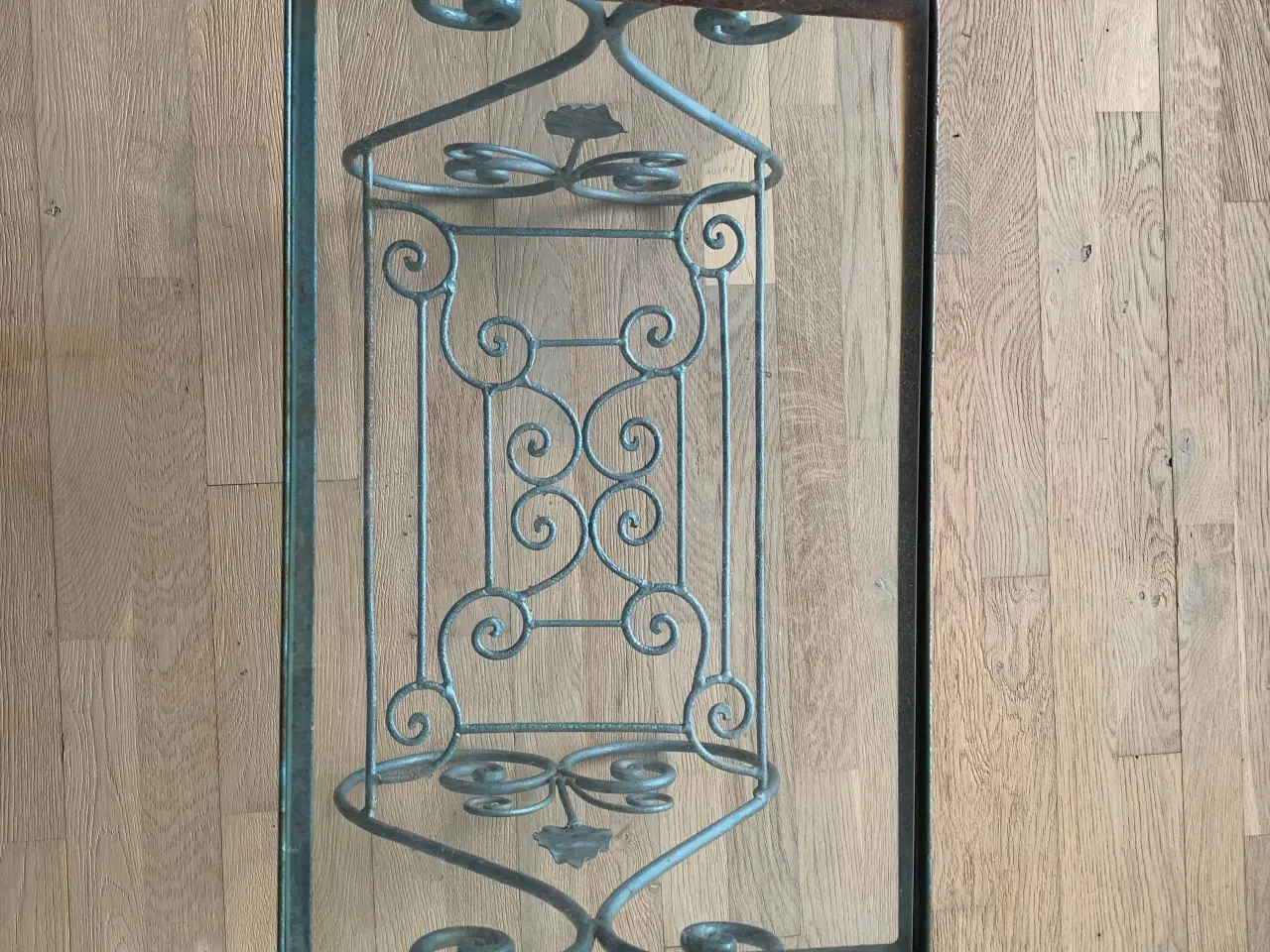 Billede 2 - Rustikt blåt Metalbord med original 32glasplade