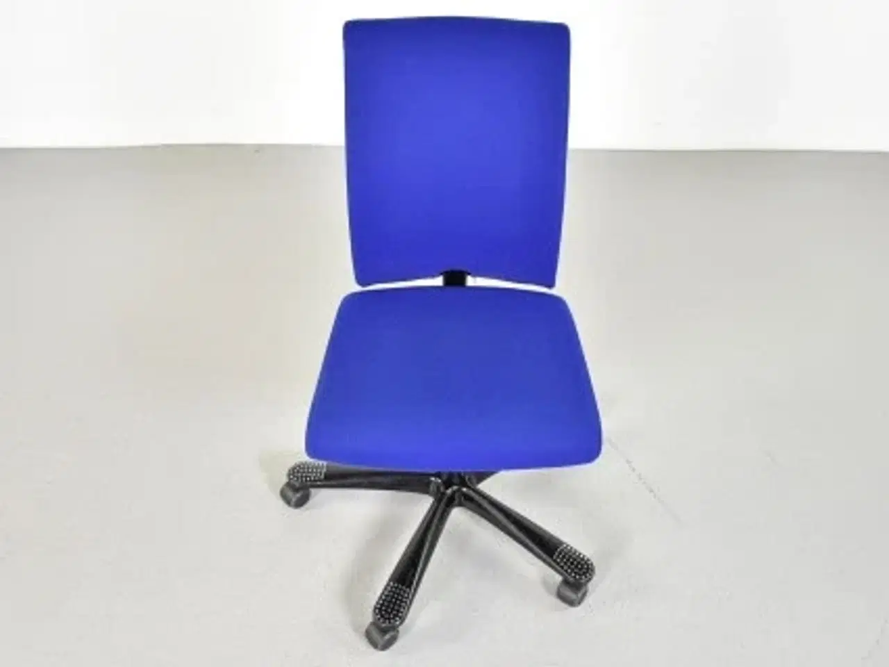 Billede 5 - Häg h04 4400 kontorstol med blåt polster og sort stel