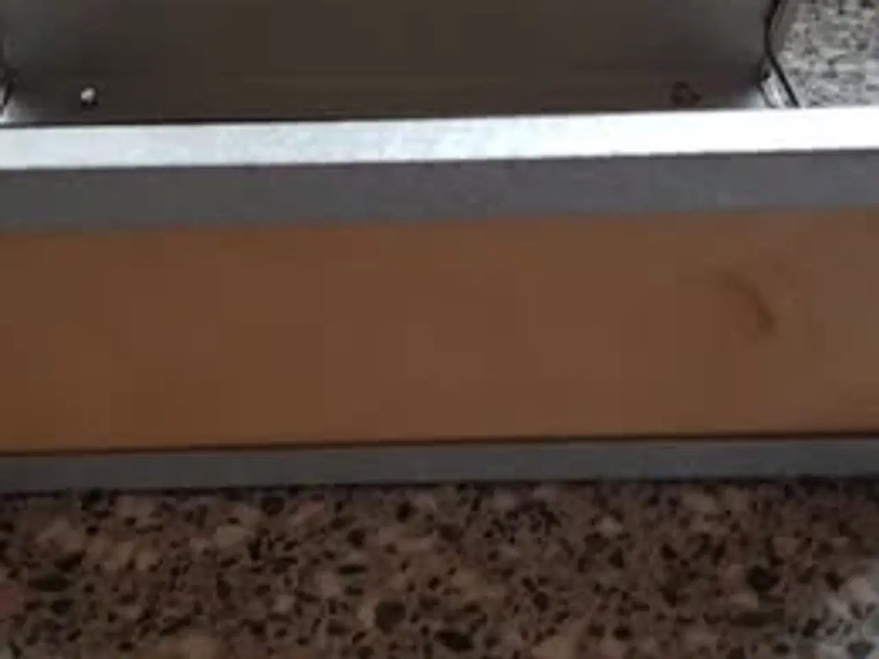 Billede 3 - Galvaniseret fuglefoderhus