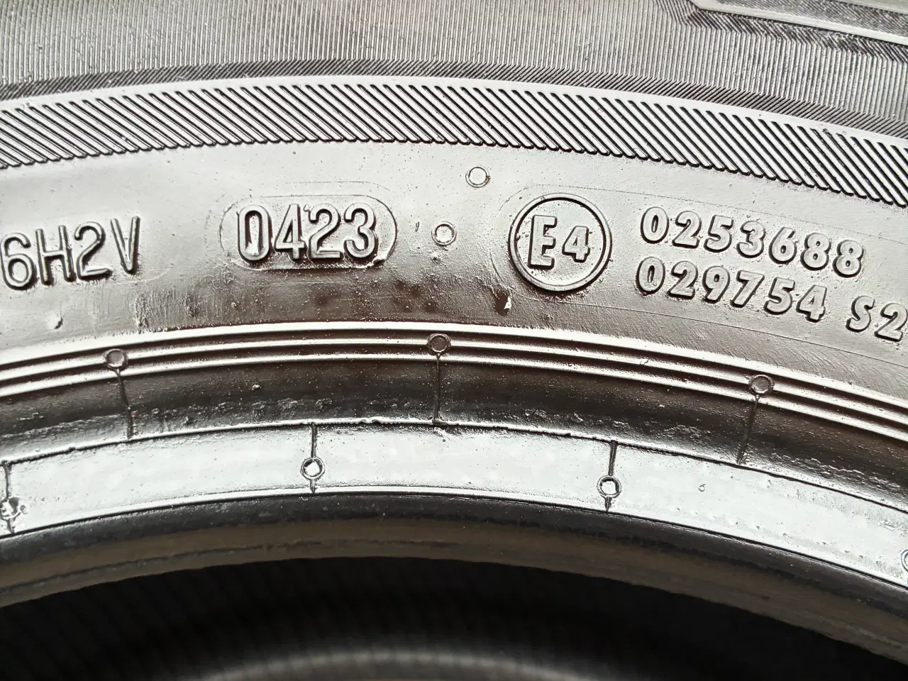 Billede 5 - 2 næsten nye sommerdæk