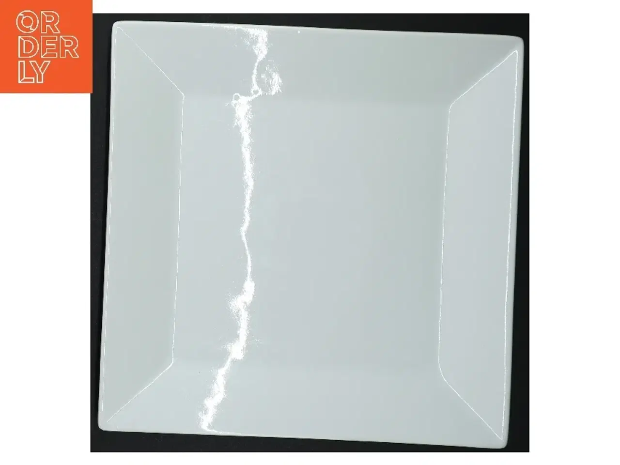 Billede 4 - 4 Hvide firkantede tallerkener fra Trend (str. 25,5 x. 25,5 cm)