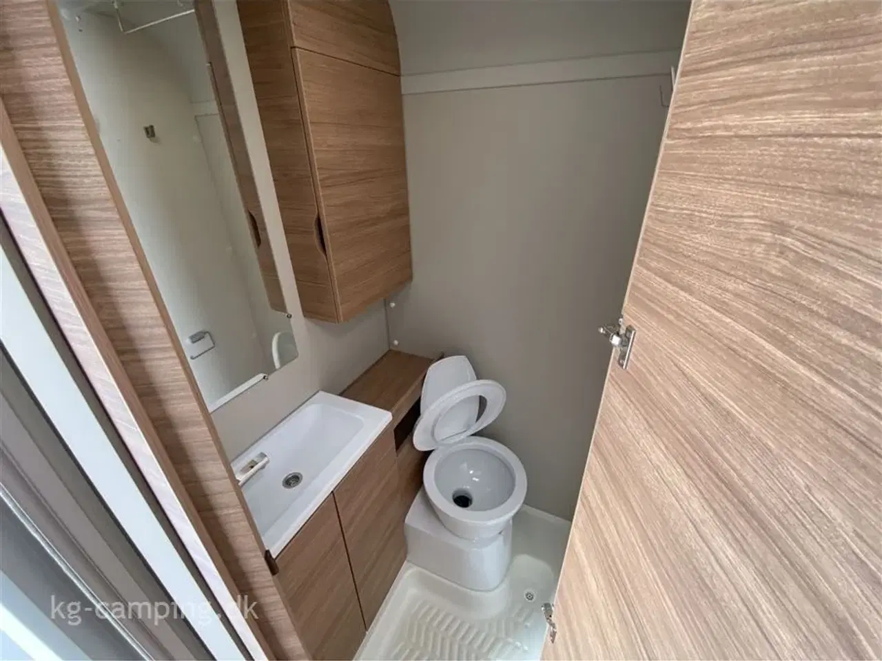 Billede 11 - 2020 - Weinsberg CaraOne 390 QD Perfekt lille vogn til en EL-bil