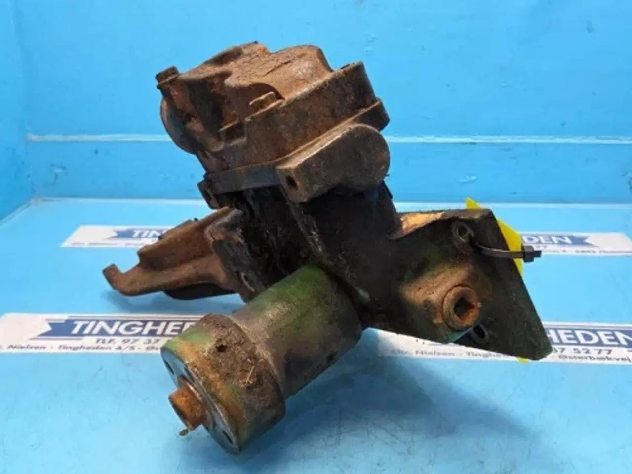 Billede 4 - John Deere 6090HZ003 Termostat Hus R522012