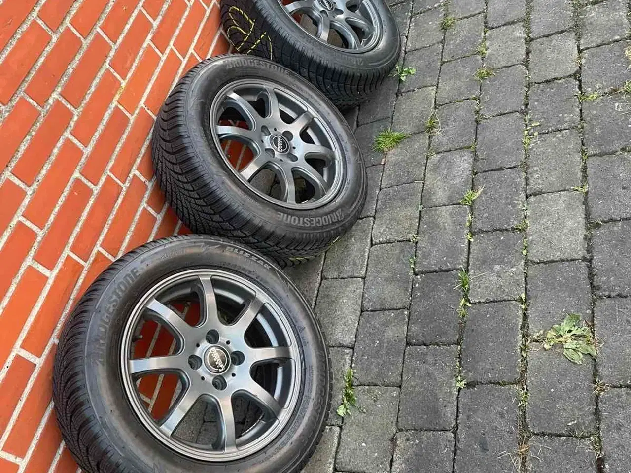 Billede 3 - 15”4x100 Aluhjul med næsten nye vinterdæk