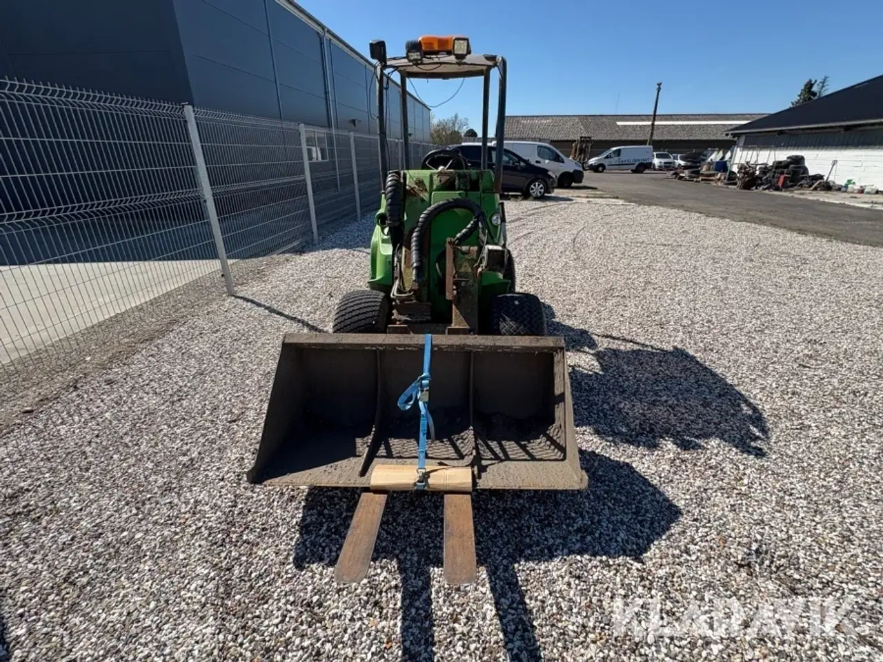 Billede 8 - Minilæsser Avant 365 staldkat med skovl og gafler