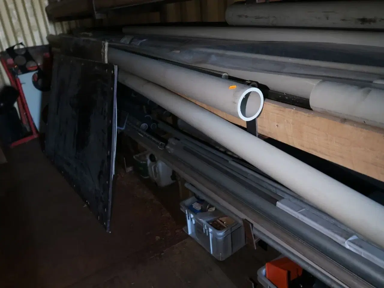 Billede 8 - Grenreol med div. Tagrender, rør m.m.