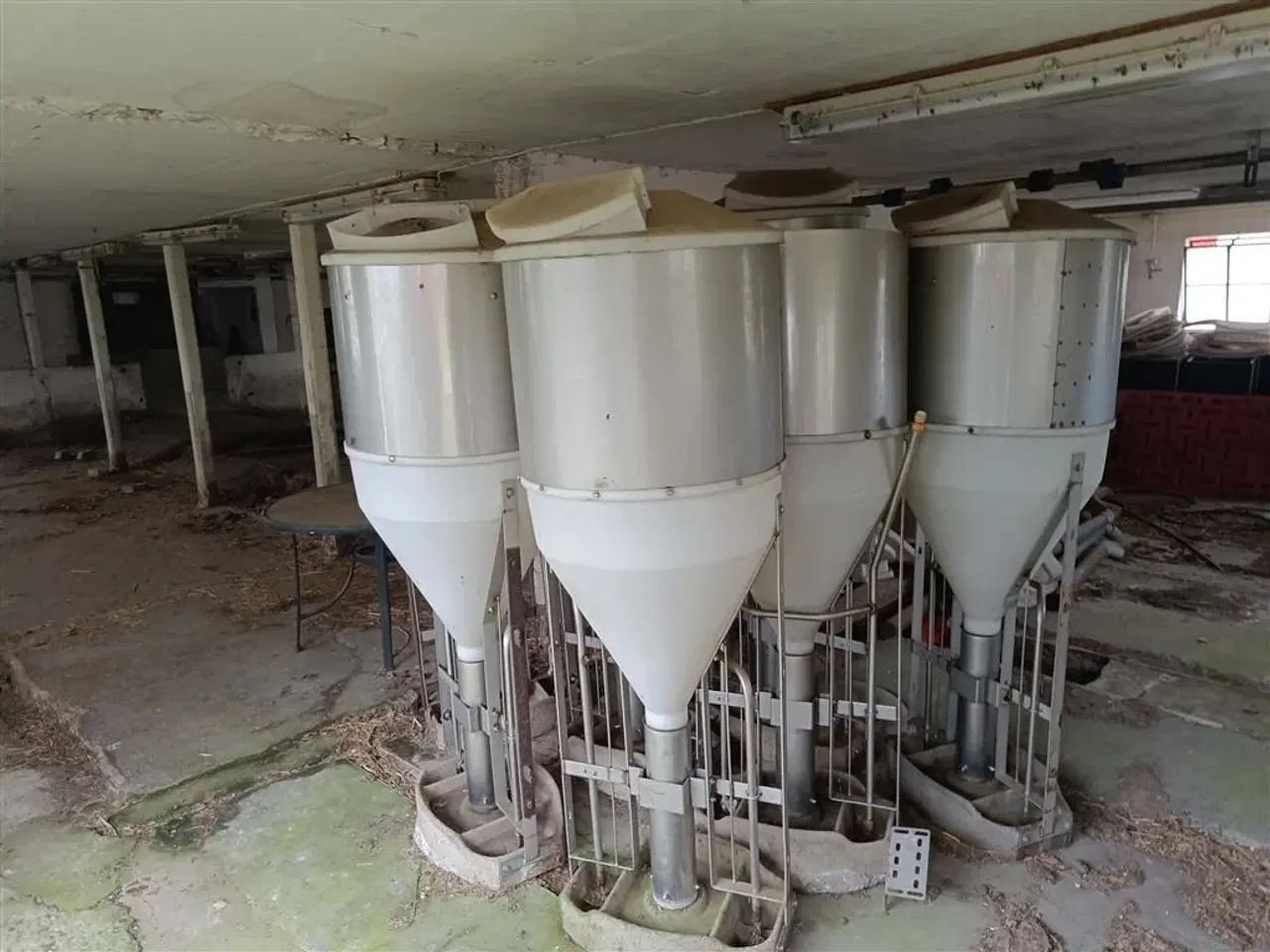 Billede 1 - - - - Foderkasser 7 stk. MOMSFRI