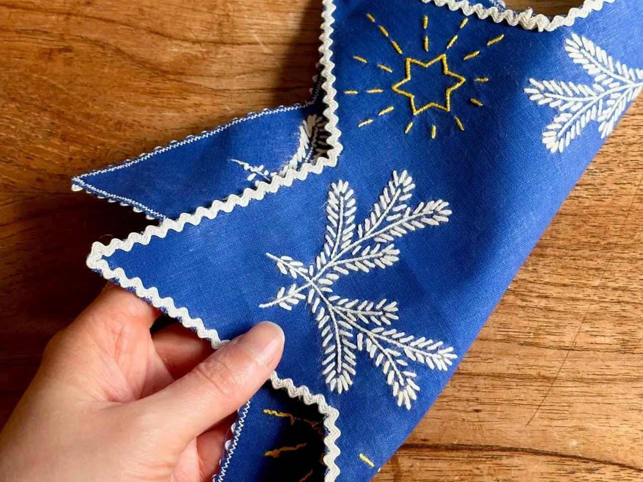 Billede 4 - Lysedug, blå m stjerner, Ø32 cm