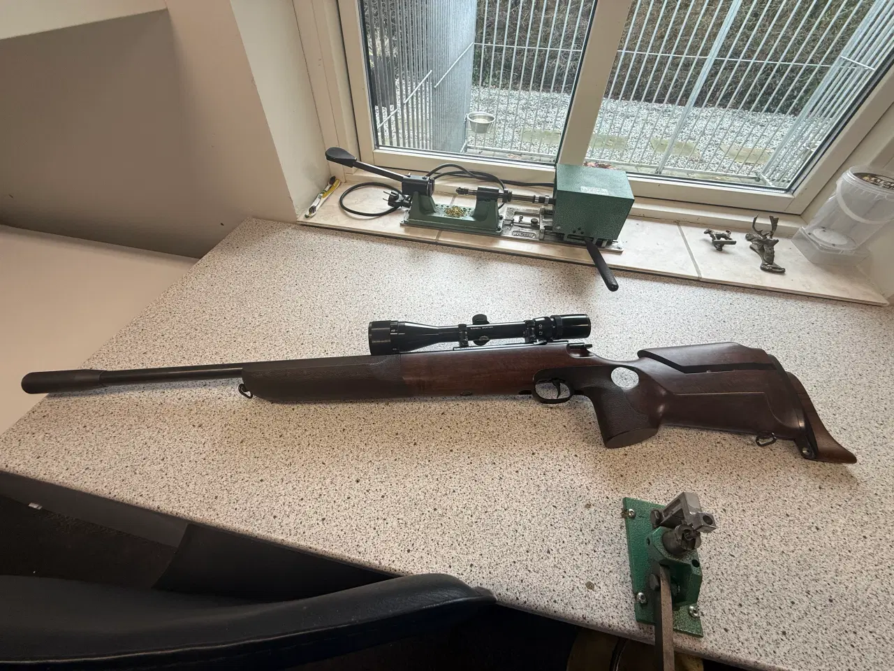 Billede 1 - Walther sports salonriffel cal. 22