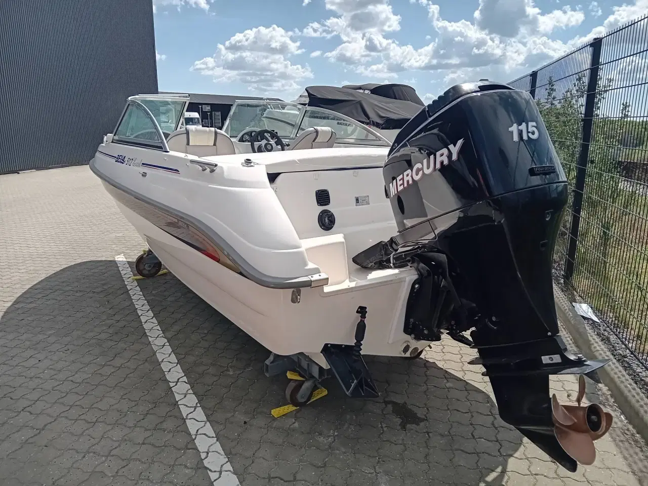 Billede 3 - Bella 512 Excel Bowrider m/100hk Mercury 4-takt efi