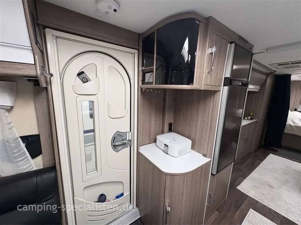 Billede 6 - 2019 - Kabe Imperial 1000 TDL E8/DL   Liebhaver campingvogn - Kabe Imperial 1000 TDL KS 2019 - Se den nu hos Camping-Specialisten.dk