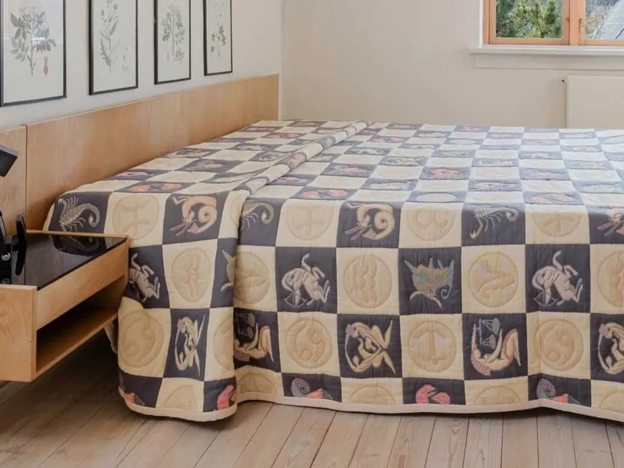 Billede 1 - Wegnerseng med to enkeltmadrasser inklusiv tempur 