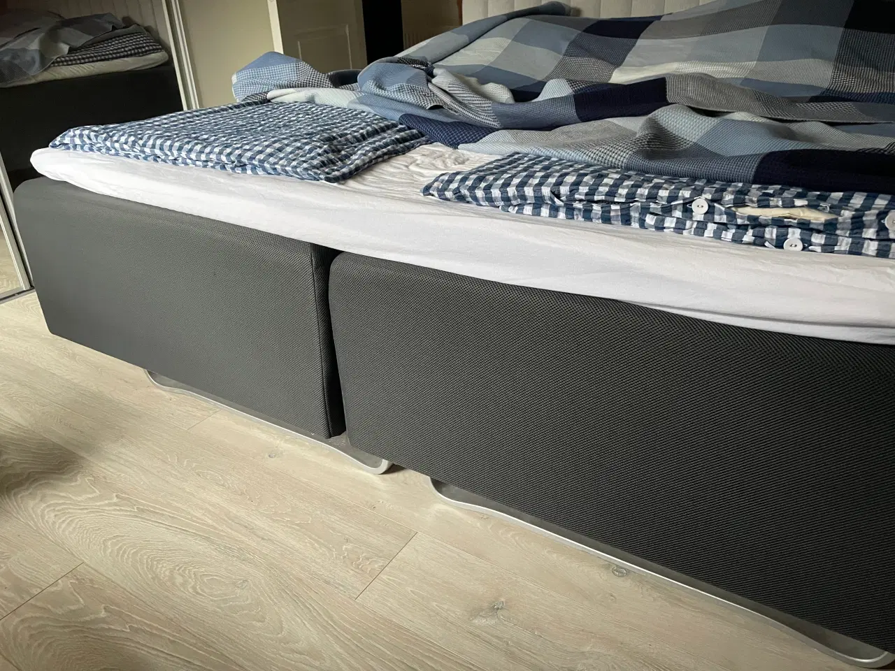 Billede 3 - 2 enkelte senge som dobbelseng