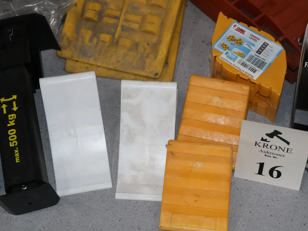 Billede 6 - Div Nivelleringskiler, rørhaler, trappetrin m.m.