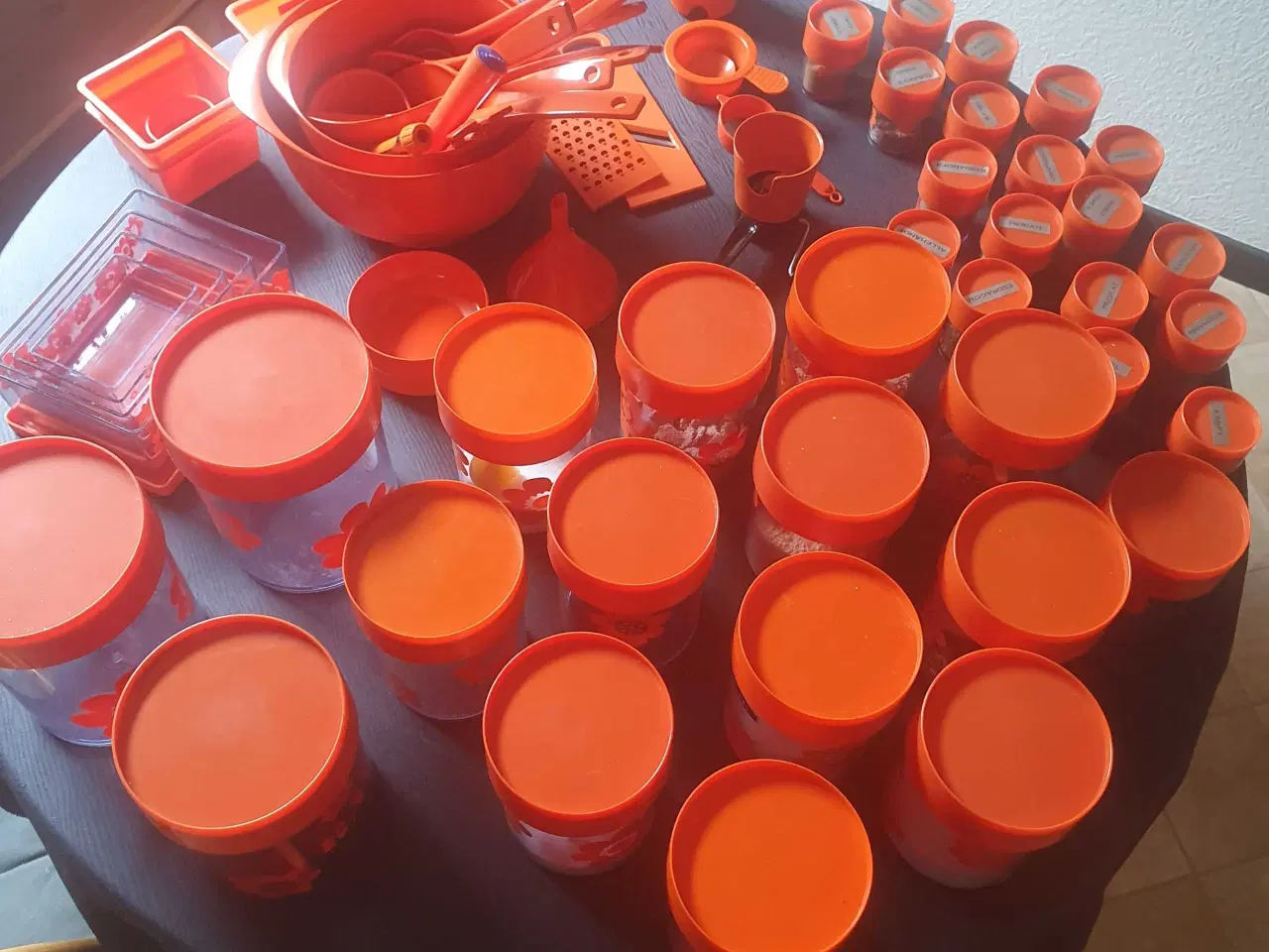 Billede 1 - Diverse orange køkkenudstyr - bl.a. Erik Kold