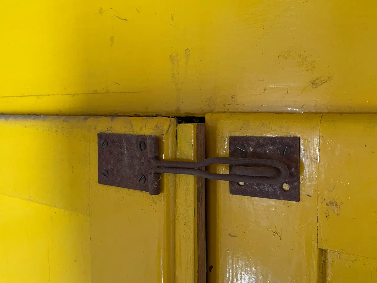 Billede 6 - Smukt gammelt karlekammerskab