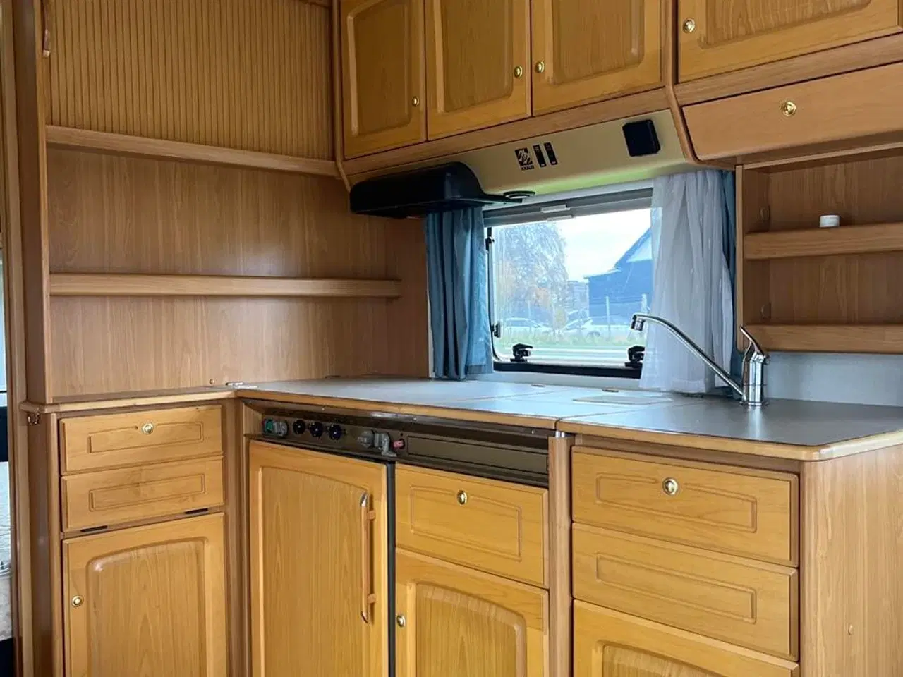 Billede 13 - Knaus AZUR 495 1996 FLOT STAND - SKARP VINTERPRIS