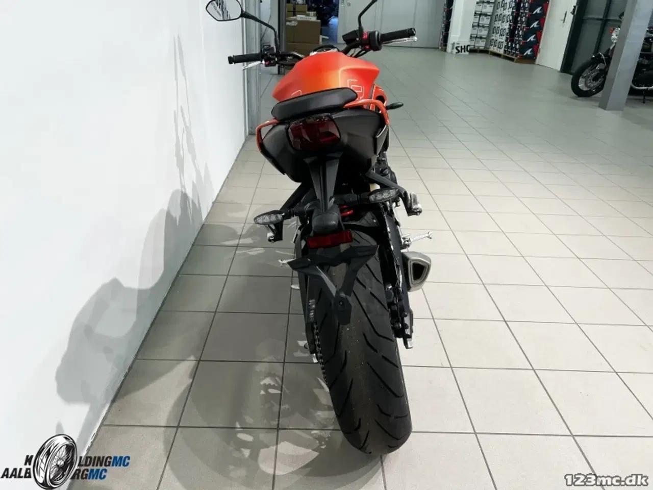 Billede 7 - Triumph Street Triple R Matt Baja Orange