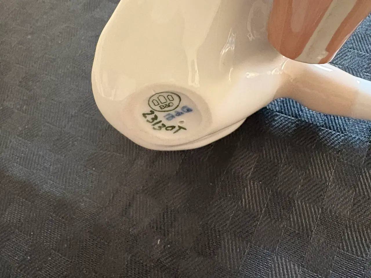 Billede 2 - B&G figur af pige med spand