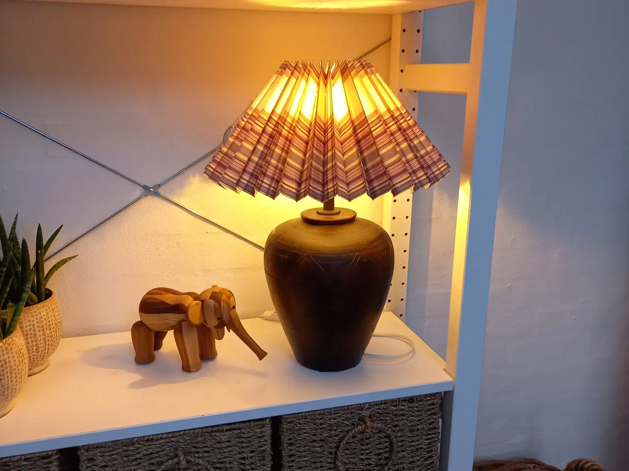 Billede 3 - 2 stk. flotte bordlamper med Lene Bjerre skærme