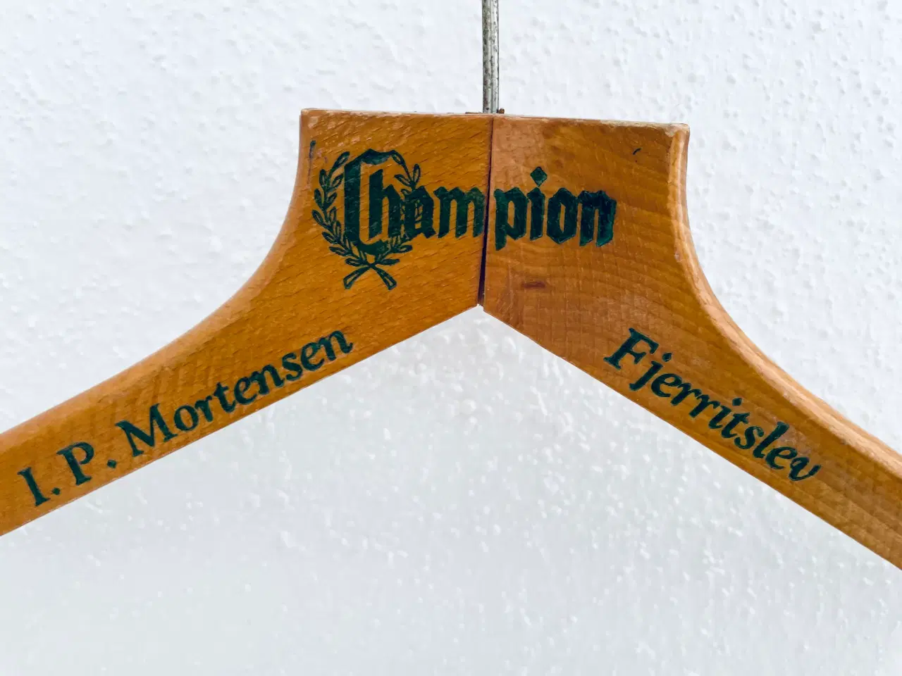 Billede 4 - Vintage bøjler med skrift 