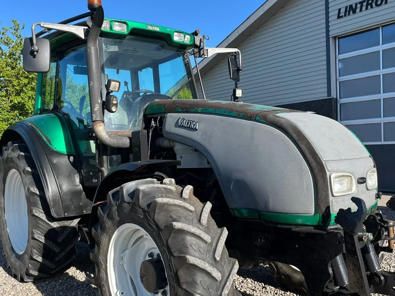 Billede 16 - Valtra T130 med 3.5ton frontlift